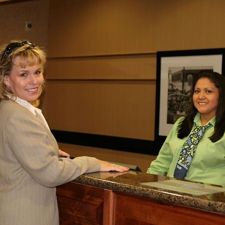 Hampton Inn & Suites Farmington Interior photo