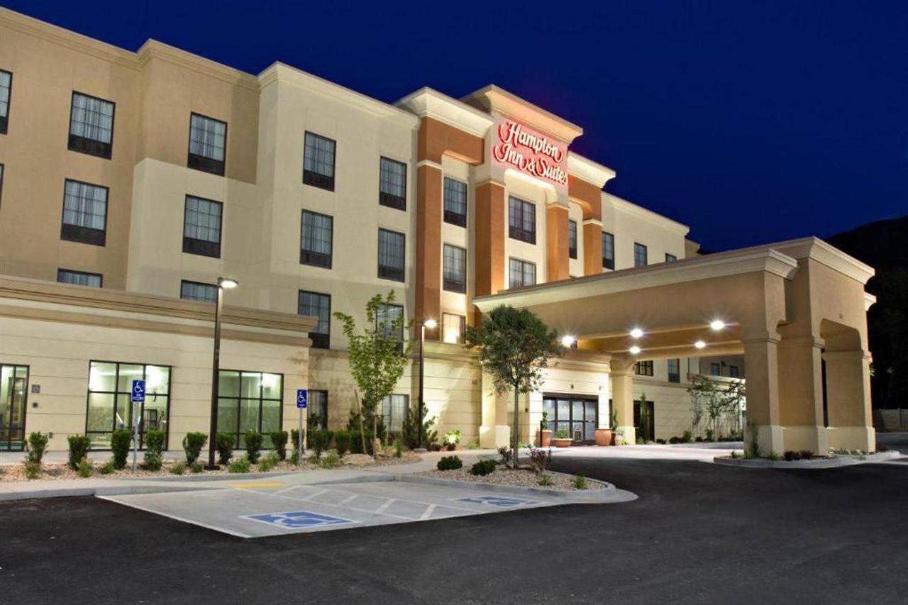 Hampton Inn & Suites Farmington Exterior photo