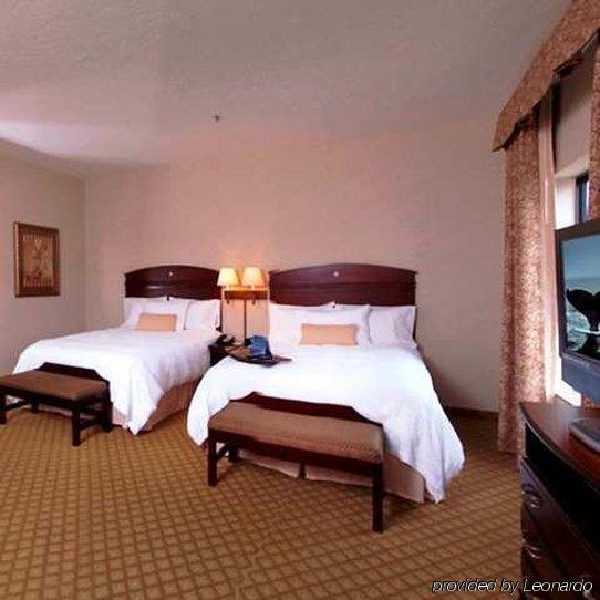 Hampton Inn & Suites Farmington Room photo