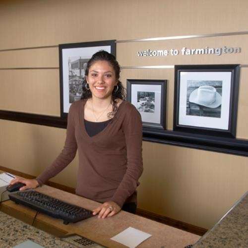 Hampton Inn & Suites Farmington Interior photo